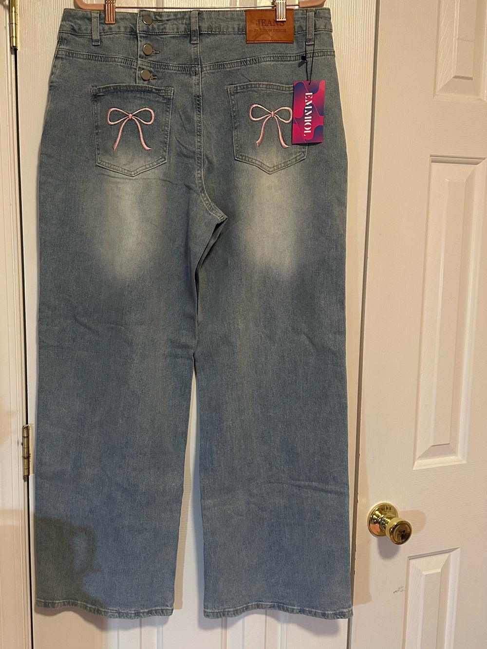 NWT Emmiol Women's Light Blue wide legged Denim Jeans - XL